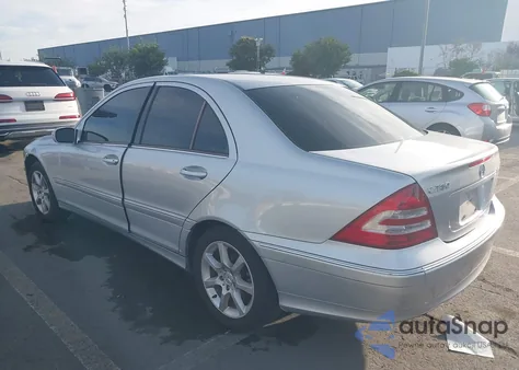 2007 Mercedes-Benz C 280 Luxury z USA, uszkodzony, nr VIN WDBRF54H47A953252